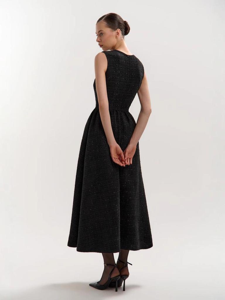 European & American Women's Elegant Solid Color Long Dress - New Fashion, Sophisticated Style.