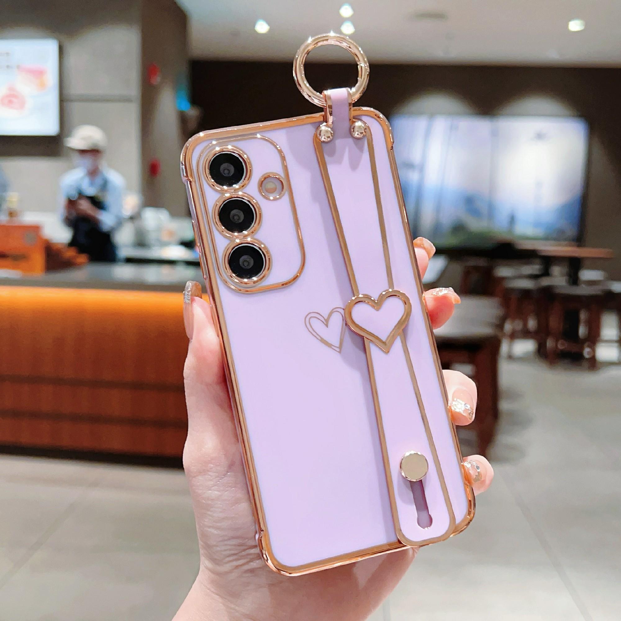 

For Samsung Galaxy A16 5G/A16 4G Case Electroplated Heart Pattern TPU Phone Back Cover with Wristband Kickstand Purple