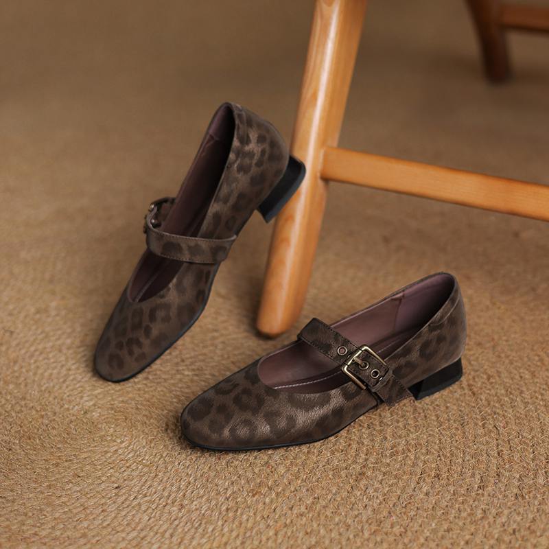 Krazing Pot Cow Skin Spring Summer Size 43 Size 42 Size 41 Thick Low Heels Women Round Toe Leisure Leopard Pumps