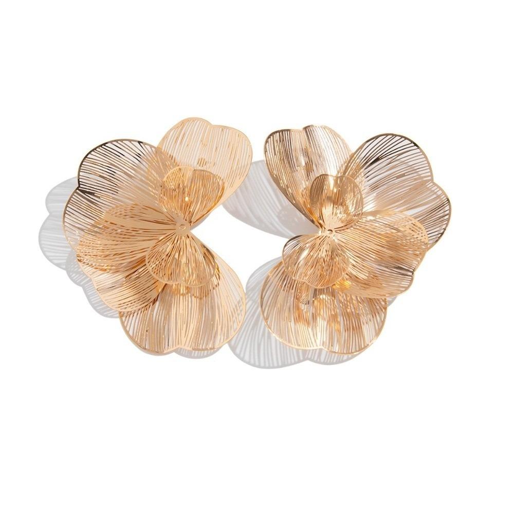 Elegant Hollow Flower Earrings Sweet Metal Earrings Golden Flower Stud Earrings  Party золотой
