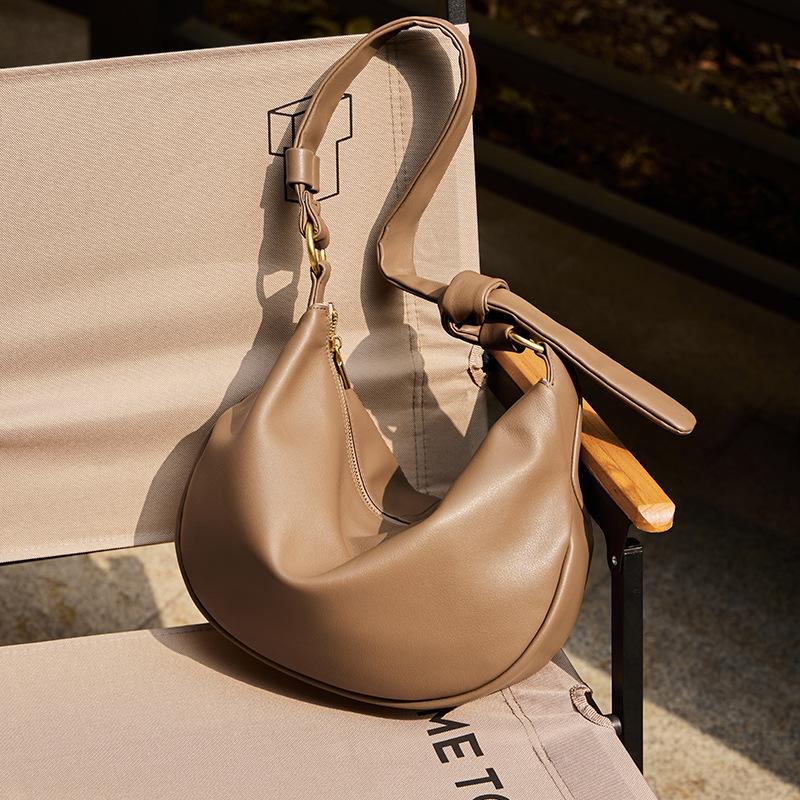 

Mrs. Qiao Bag 2025 New Tote Bag Autumn Winter Large Capacity Commuter Bag Soft Leather Crossbody Bag Genuine Leather Women s Bag Long34.5CM、Thick8.5CM коричневый