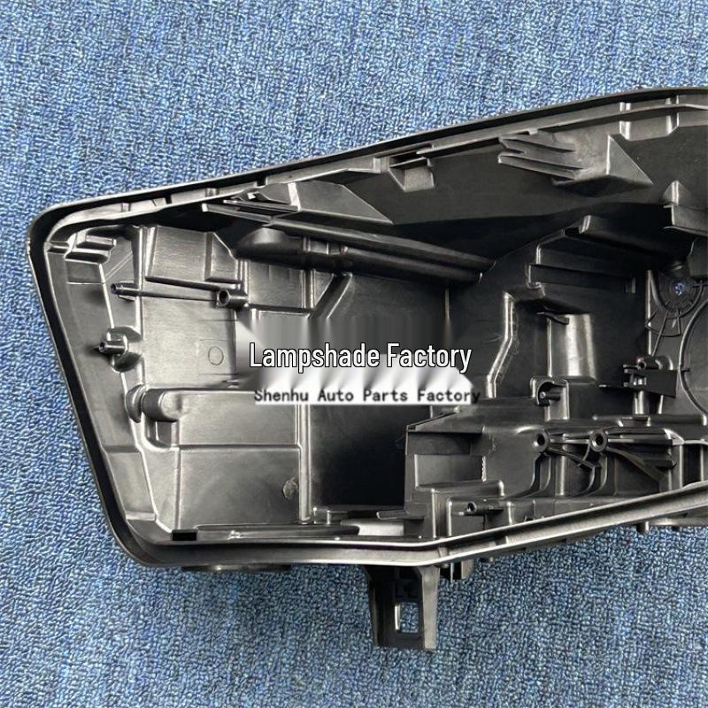 Mercedes-Benz GLA 20-22 Headlight Rear & Front Black Base Cover