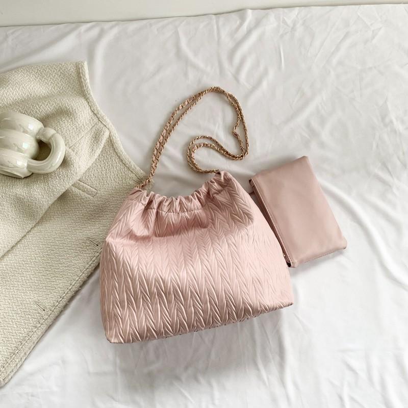

High-end Women s Bag Simple All-matching Large-capacity Commuter Armpit Bucket French Pleated Single-shoulder Cross-slung Mother-in-child розовый