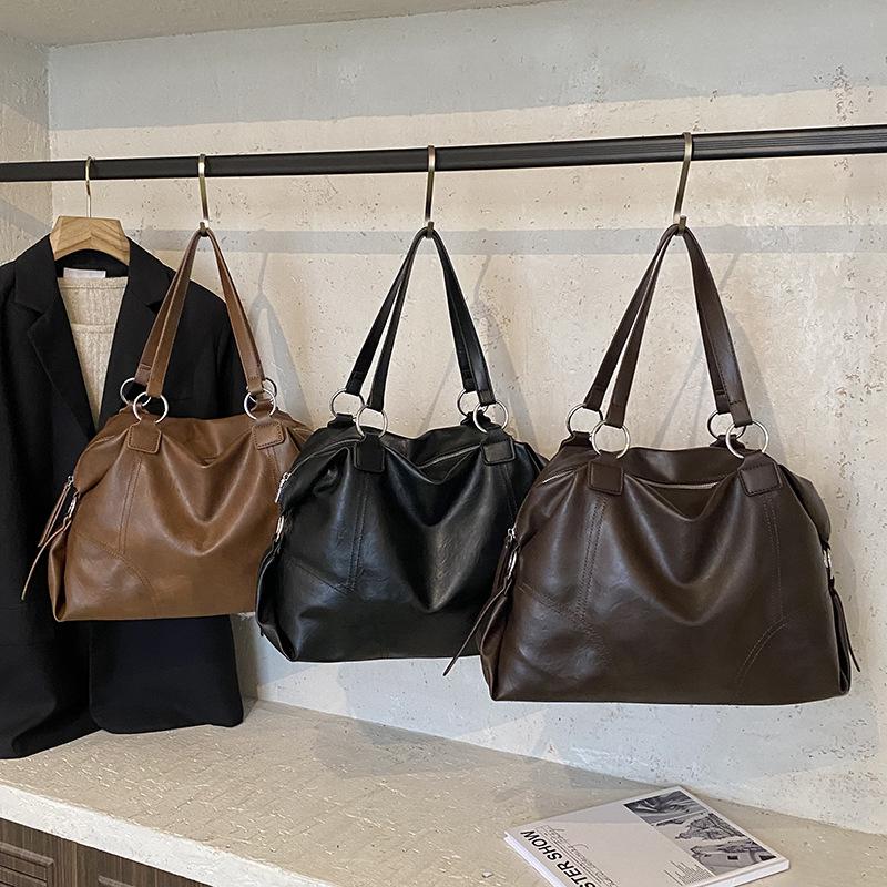 Casual retro large-capacity bag women's new commuter versatile shoulder bag going out to work portable tote bag