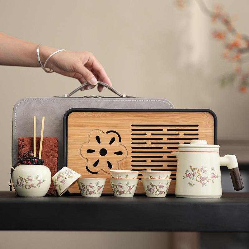 

Retro beige Ru kiln outdoor travel set filter simple office bubble teapot