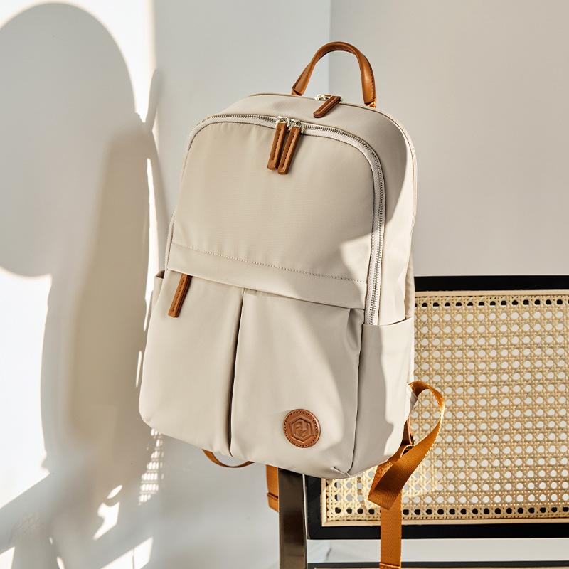 

Миссис. Qiao Двухплечевая сумка для женщин 2025 Новинка Холщовый рюкзак для школьников среднего звена Большой вместимости Простой рюкзак для старшеклассников Long27CM、Wide11CM、 Hi