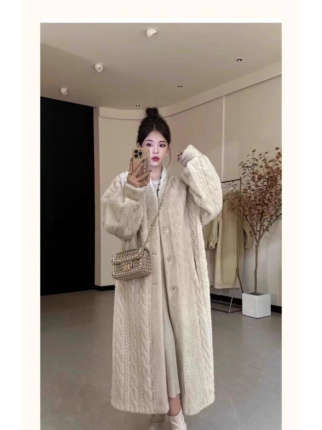 

Women s Autumn/Winter 2024 Mink Plush Knit Long Cardigan Fur Coat Small