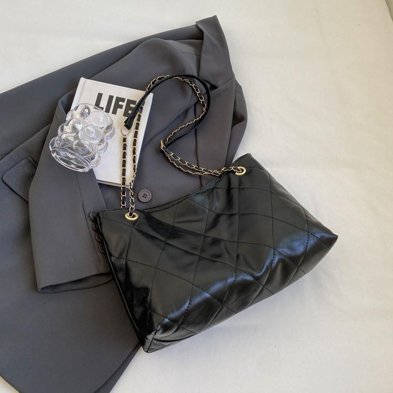 Stylish Korean Trendy Womens Tote Bag 2023 Winter New Chain Crossbody Bag