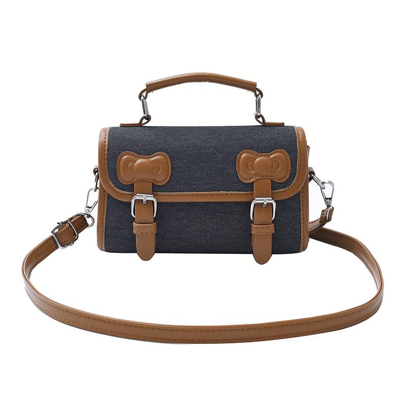 

Милый колледжский стиль простой одноплечевой косой маленький рюкзак летняя мода текстура портативная маленькая квадратная сумка женщины average size чёрный