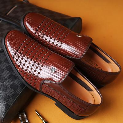 Zomer Nieuwe Leren Schoenen Heren Zakelijk Holle Gaten Zachte Zool Heren Sandalen Formele Kleding Middelbare Leeftijd En Oudere Papa Schoenen Heren