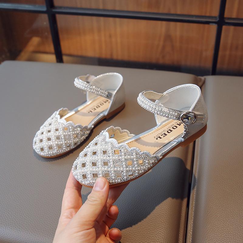 Girls Half Sandals Kids Hollow Rhinestones Shoes for Party Wedding Summer Spring Children Covered Toes Princess Shoes Chic 2025