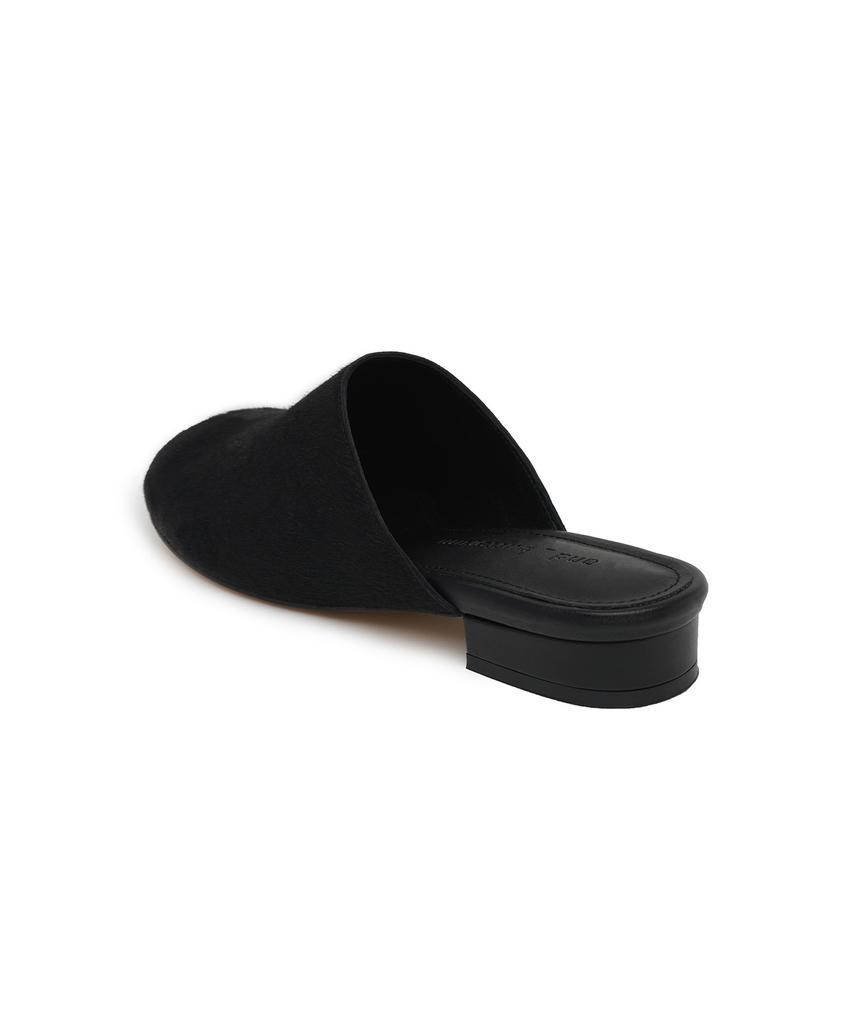 Andbutterum Cuddly_Mule_Black Fur(Bf5Cpu01Bh)