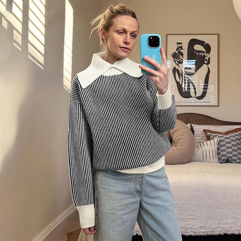 

Осенний новый контрастный пуловер в полоску с воротником-стойкой и лацканами, модный повседневный ленивый свитер для женщин S чёрный
