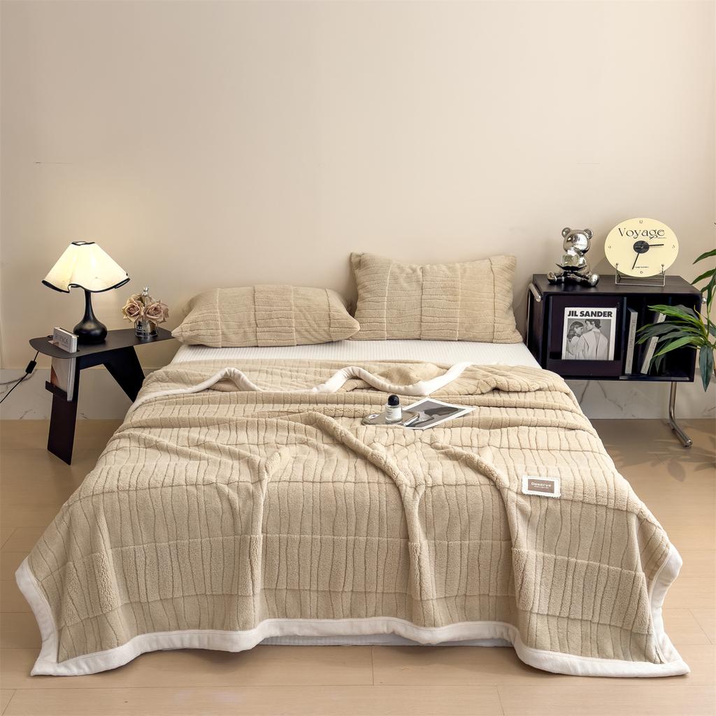 Luxury Thick Double-Sided Fleece Blankets Solid Color Soft Velvet Blanket for Bed Autumn Winter Warm Blanket and Pillowcase Sets