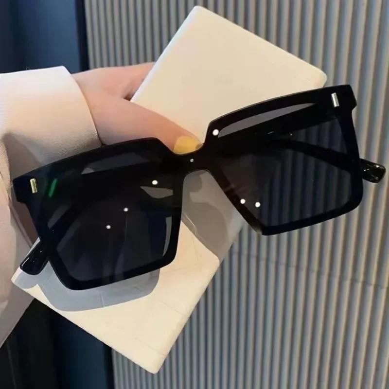 New Women's Small Frame Sunglasses Women Fashion Square Sun Glasses Outdoor Travel Trend Eyewear UV400