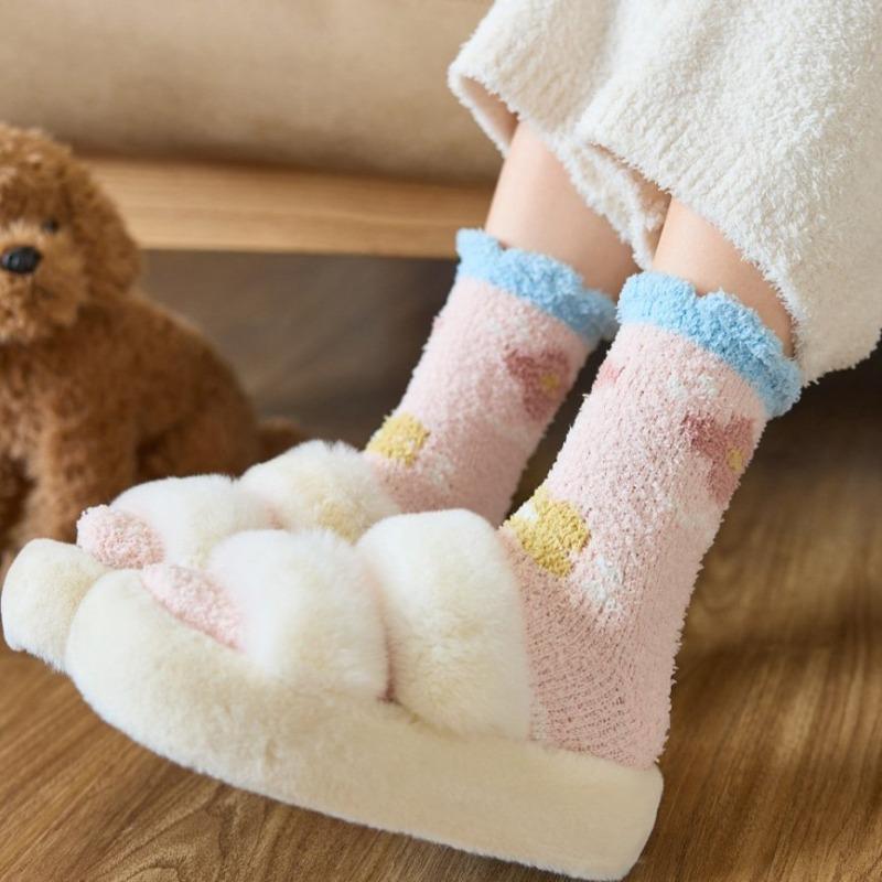 Autumn and Winter Coral Fleece Socks, Women's Small Flower Fruit Thickened Warm Socks, Women's Home Floor Socks, Postpartum Mid-calf Socks