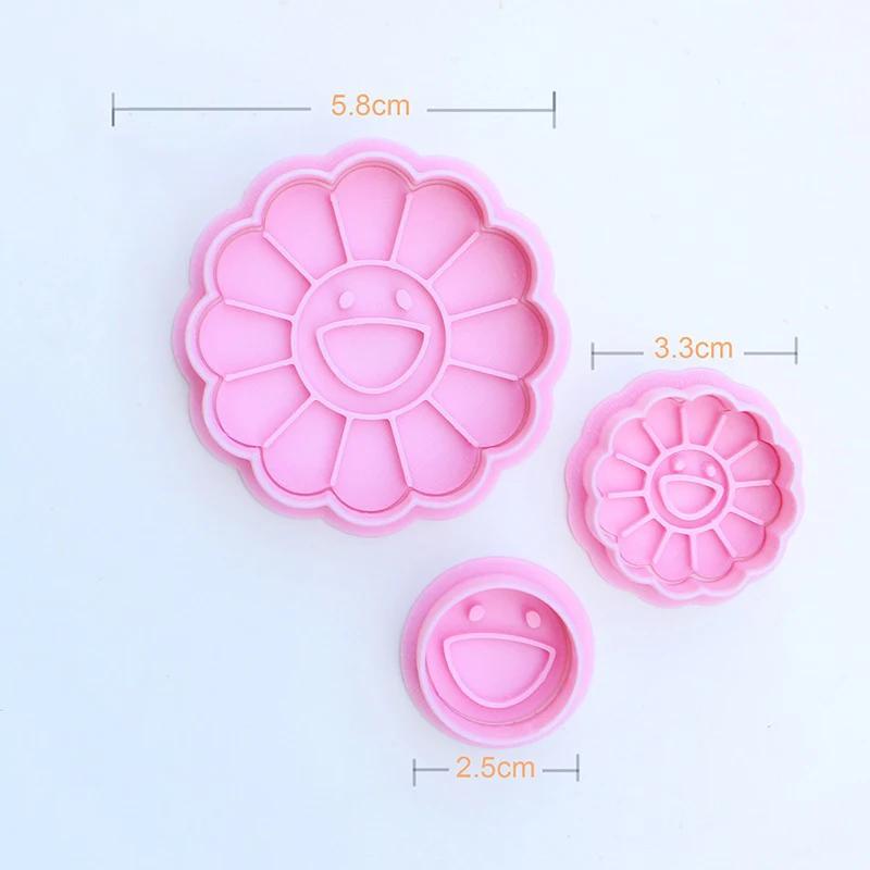 Smiling Daisy Cookie Mold Creative Design Cute Smiling Face Cookie Mold Sunflower Pastry Cutter Dessert Tools Kitchen Accessory