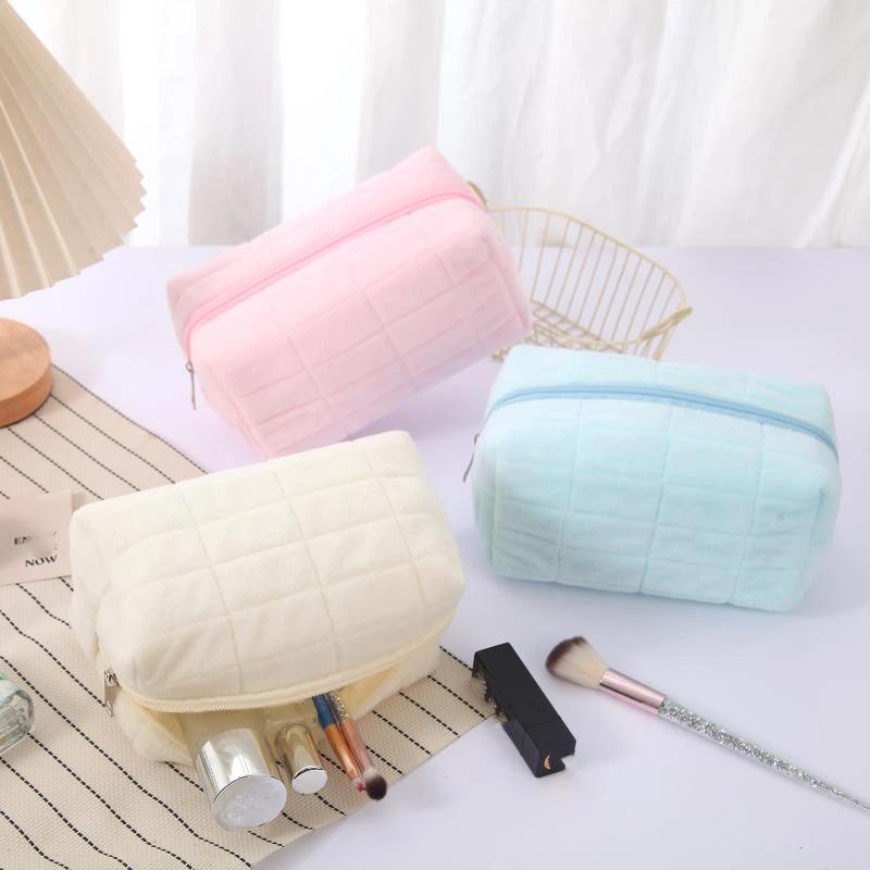 1Pcs Women Zipper Makeup Organizer Solid Fur Cosmetic Storage Bag Handbag Stationery Pencil Case Travel Make Up Toiletry Punch
