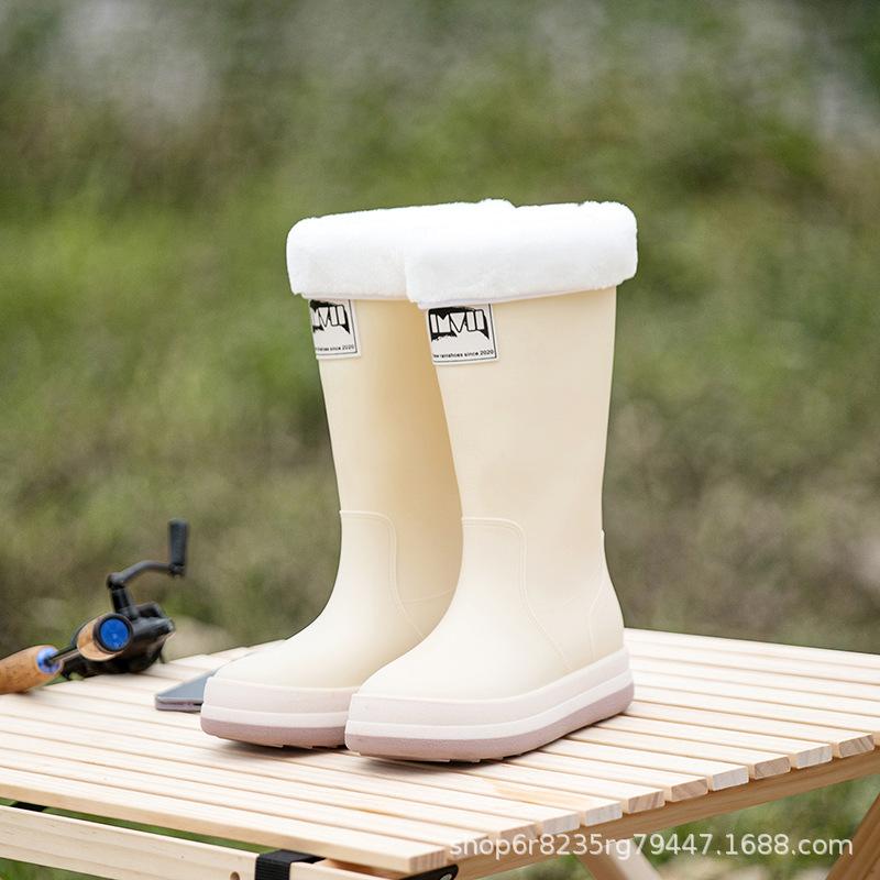 Rain shoes men and women wear fashionable and versatile outdoor waterproof and non-slip rain boots thickened velvet glue shoes