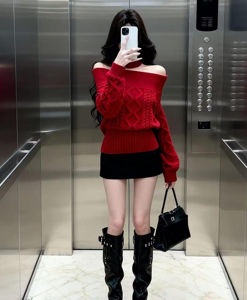 2026 Women's Elegant Slim Fit One-Shoulder Cable Knit Sweater - French Retro, Soft Texture, Christmas Edition