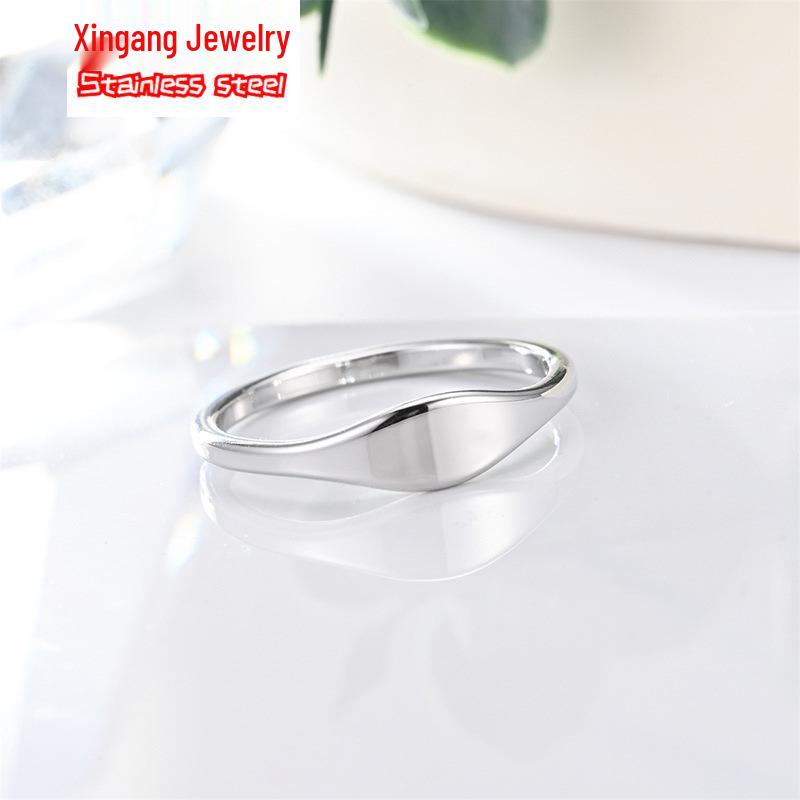Glossy Korean Dongdaemun Titanium Steel Women's Celebrity Ring