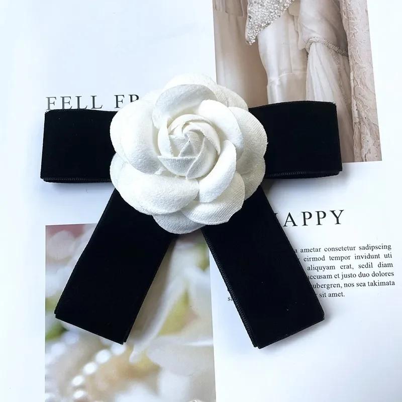 Vintage Camellia Bow Tie Brooch for Women College Fabric Flower Shirt Collar Pin for Wedding Party Preppy Aesthetic Clothing