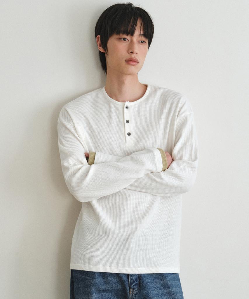 Wednesday Oasis Layered Waffle Henley Neck T-Shirt_White(W26Tp01)