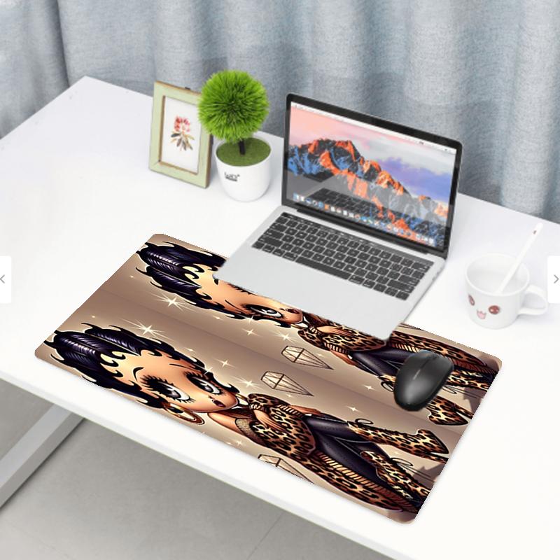 doll Print Mouse Pad, Anti‑Slip Desktop keyboard Mat, for PC Laptop Gaming Working Daily Use, Cool Festival Surprise Gift