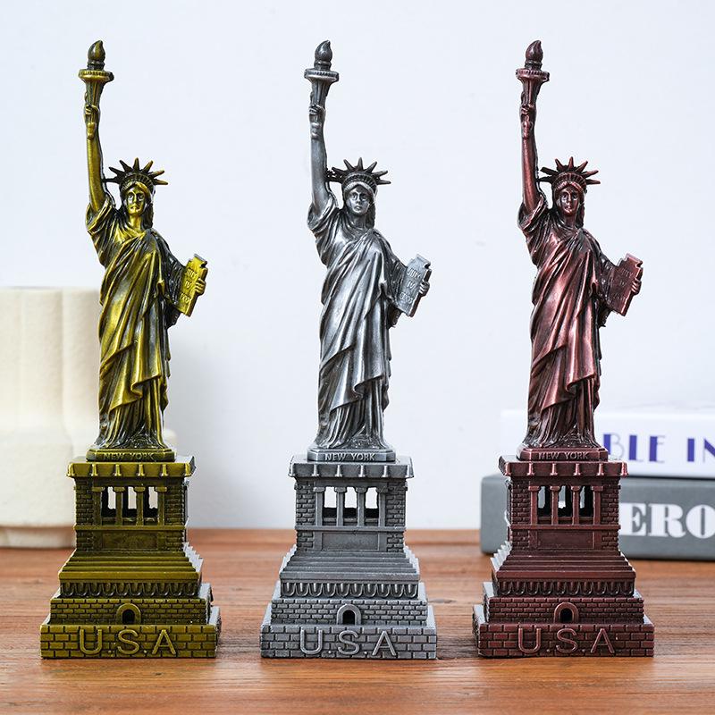 Statue of Liberty Metal Ornament: American Living Room Decor, Desktop Christmas Gift