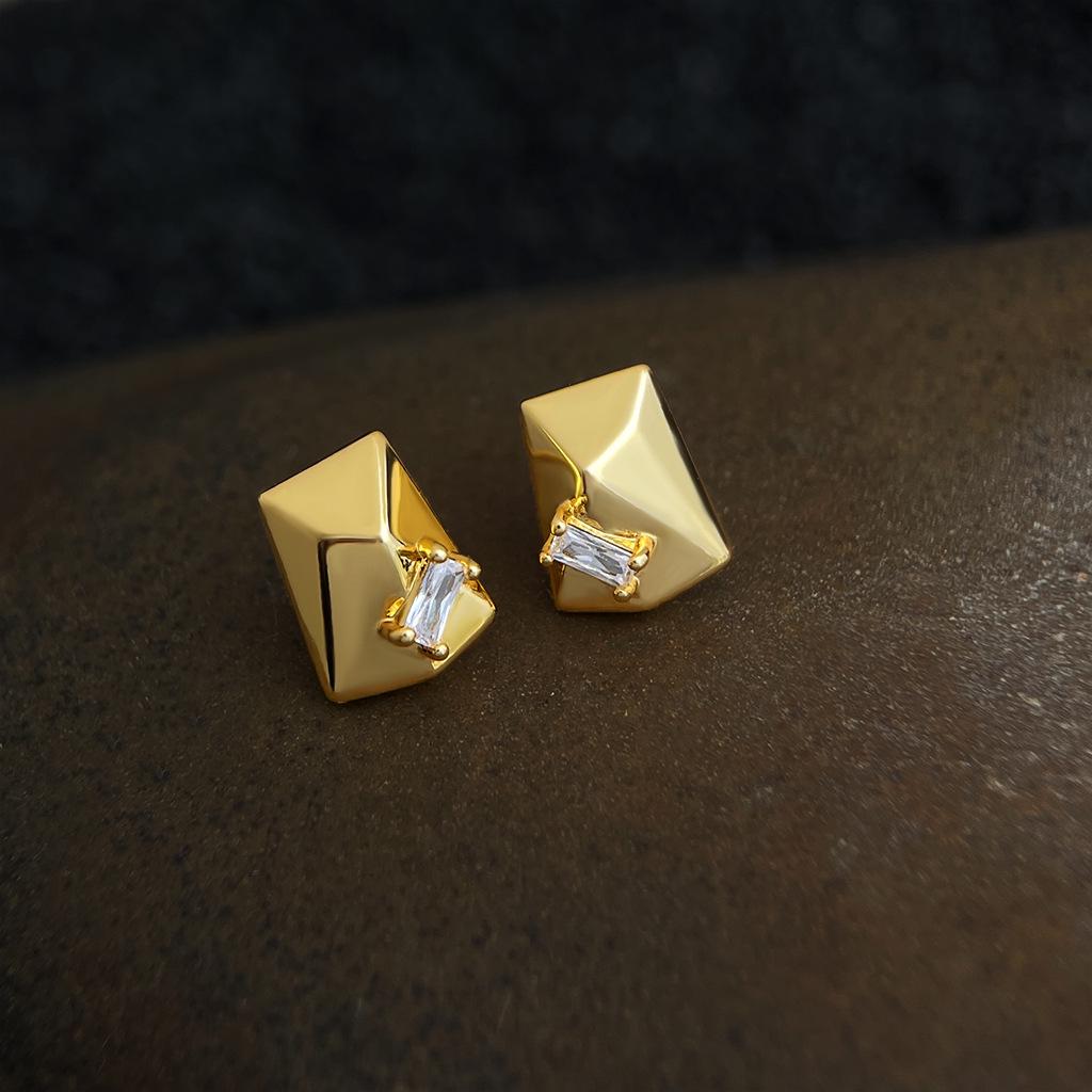 18K Gold Geometric Faceted Zircon Stud Earrings - Minimalist Luxury Design
