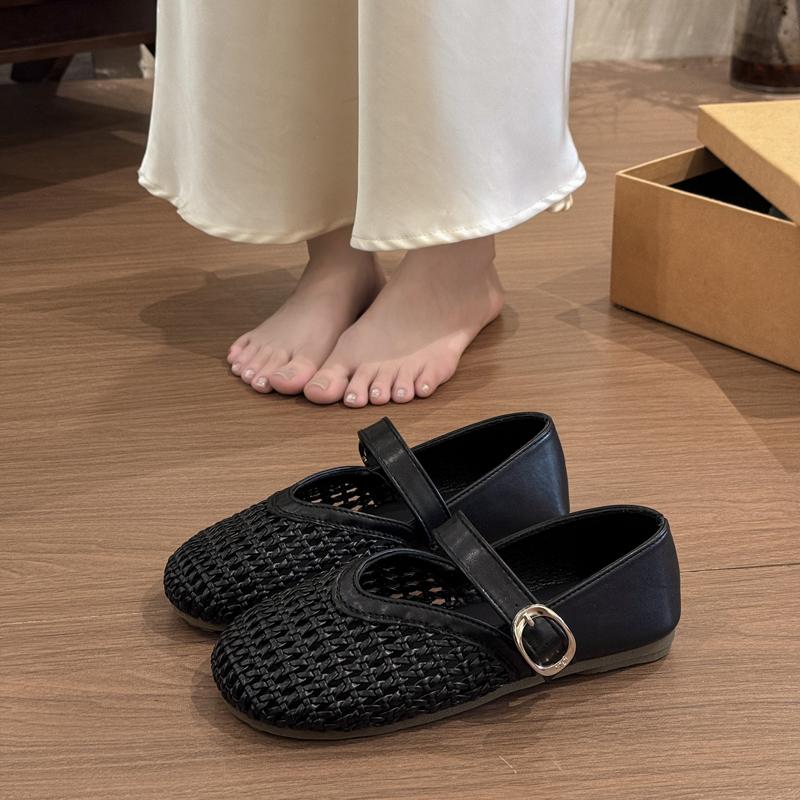 Fashion Women 2025 Sandals Summer New Flat Soft Sole Pumps