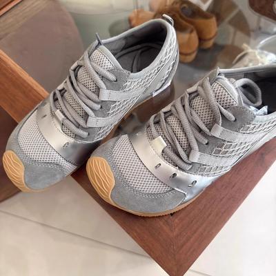 Design de niche chaussures Dexun argentées 2025 nouvelle version coréenne printemps et automne confortables décontractées cuir à lacets chaussures de sport femmes