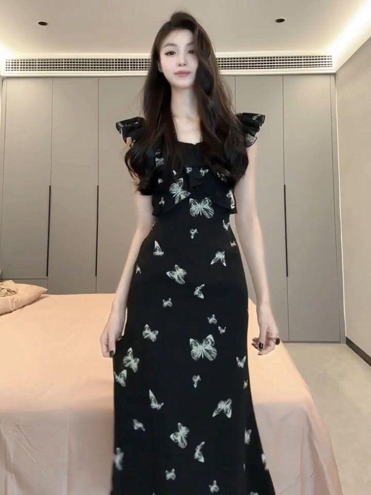 Feeling French: Women's Black Floral Puff Sleeve Dress