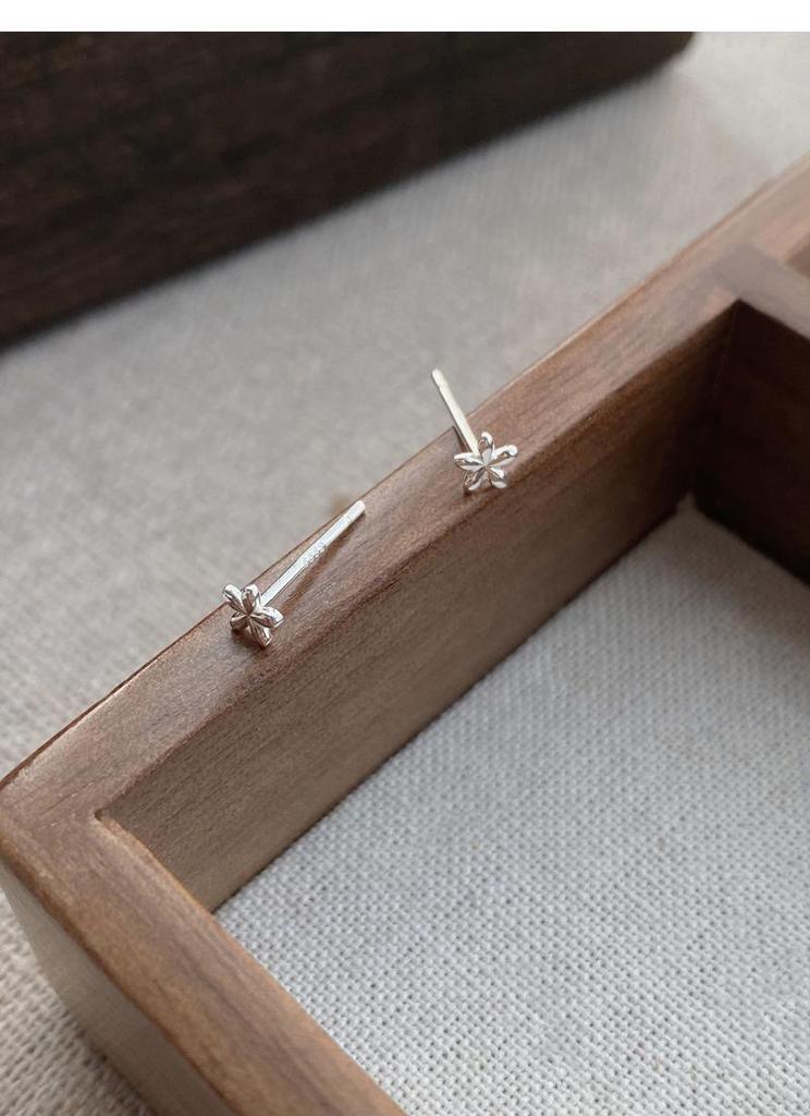 Sterling Silver Mini Flower Stud Earrings for Women - Sweet, Versatile, Cartilage-Friendly.