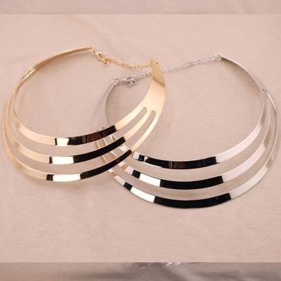 Collier Choker Punk Métal Creux: Collier de Style Européen Exagéré