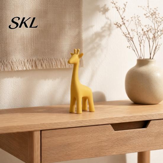 3D Printed Giraffe Figurine Desk Decor, Modern Cartoon Animal Statue, Minimalist Small Statue Bedside Table for Living Room Entryway, Home Gift