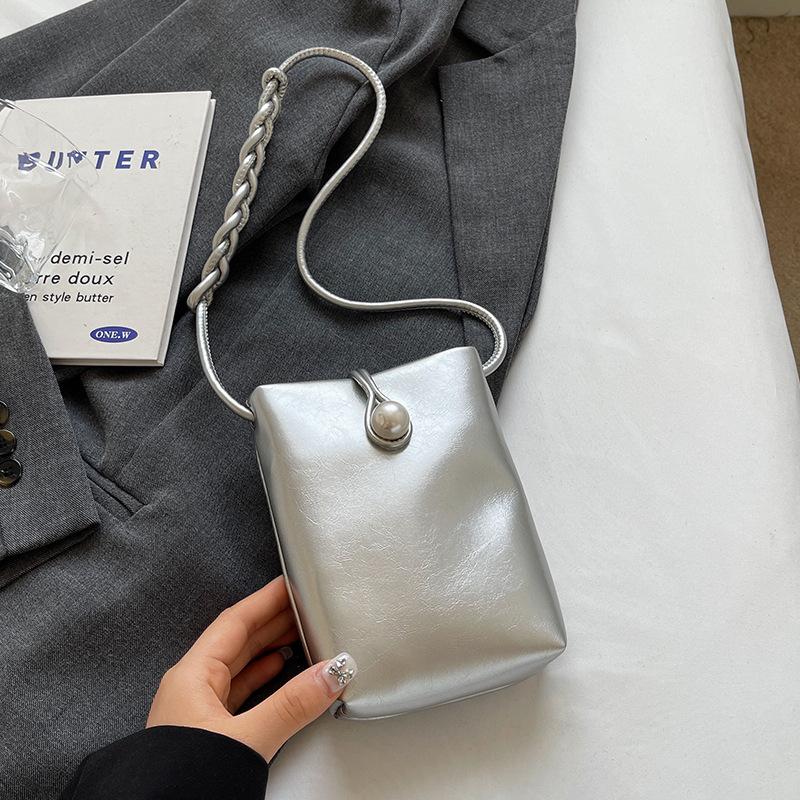 Neue chinesische Mini-Achseltasche für Damen im Sommer Neue hochwertige und vielseitige Geldbörse Lässige Ein-Schulter-Umhängetasche Handy-Tasche