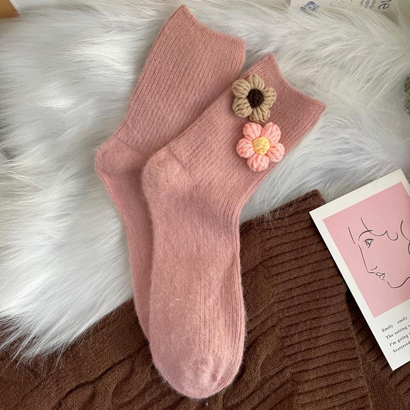 New Cute Socks Warm Thickened Three-dimensional Floral Socks Worn with Shark Pants Merino Wool Socks Winter Socks