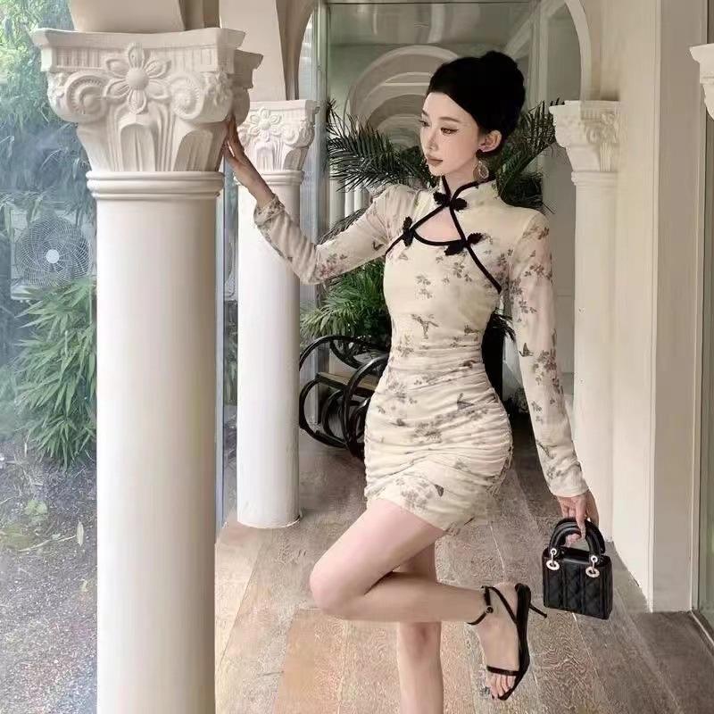 Elegant Floral Qipao Dress: Waist-Cinching Long Sleeve Short Skirt with Frog Buttons for Women - Perfect for Spring/Summer