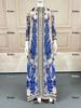 Blaue & Weiße Porzellan-Print Abaya Robe mit Akkordeonfalten - Damenbekleidung aus dem Nahen Osten Dubai