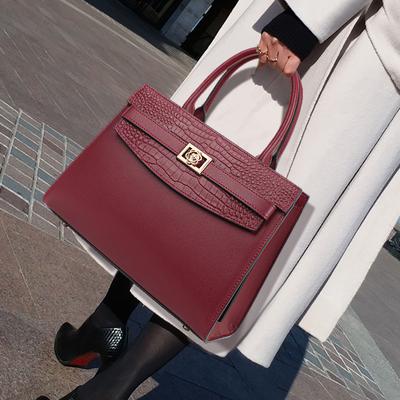 Neue Damenhandtasche 2024 Modetrend Rindsleder Quadratische Tasche Schlichte und elegante Umhängetasche mit einer Schulter