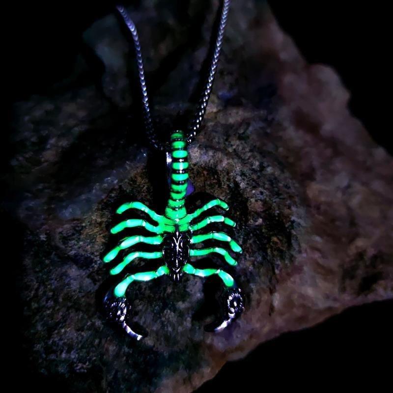 1PC Stainless Steel Personality Scorpion Pendant Fashion Luminous Scorpion Unique Hollow Out Design Hip Hop Chain Necklace