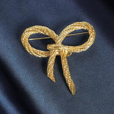 Court Style Retro Bow Brooch Niche Design Sense Corsage Versatile Anti-Light Pin Coat Sweater Accessories
