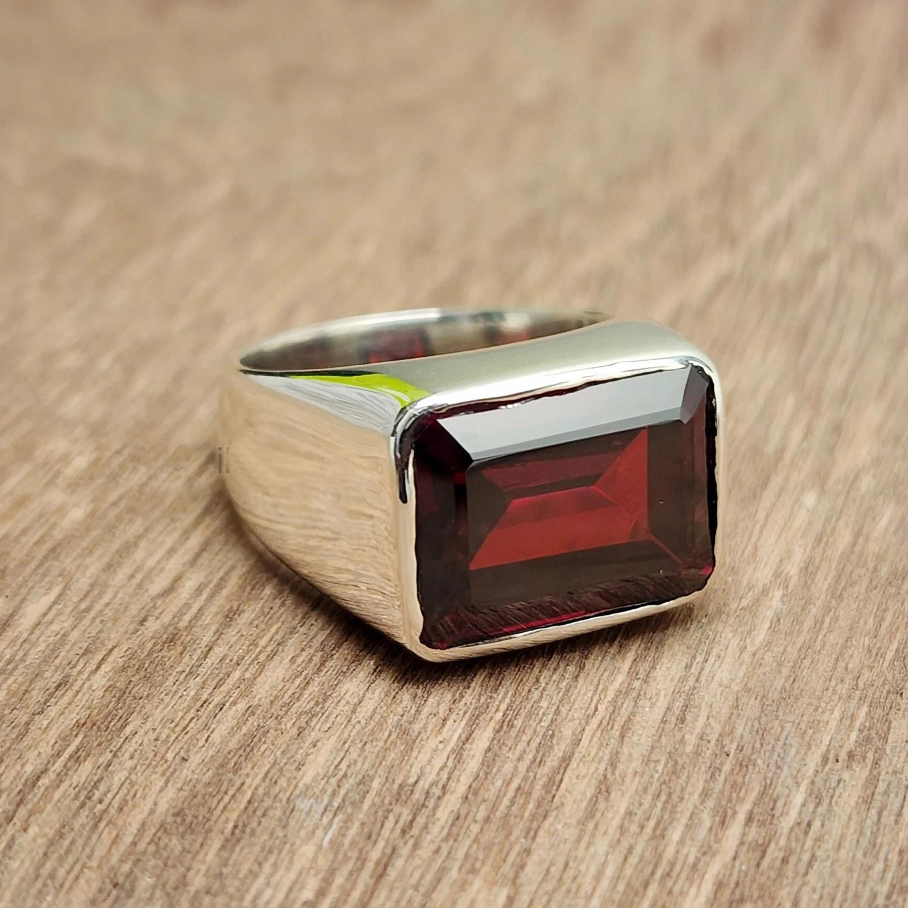 

Кільце з червоного альмандинового граната зі срібла 925 проби, Ювелірні вироби, Подарунок ручної роботи, Кільце ручної роботи з гранатом 10