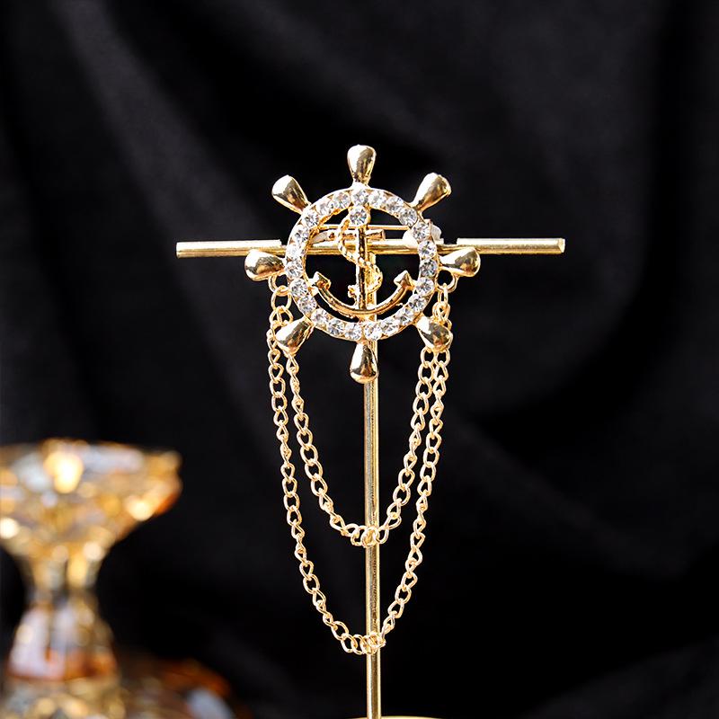 Baroque Rhinestone Pearl Corsage Necklace Brooch - Retro British Court Suit Accessory