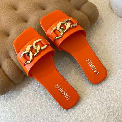 Sandales pour femmes grande taille Été Nouveau Bout Carré Chaîne Métallique Semelle Souple Antidérapant Chaussures Plates