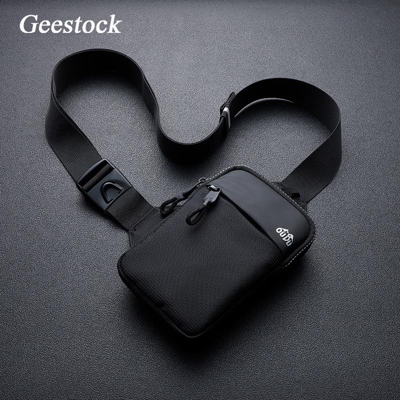 Geestock Chest Bag For Men Nylon Waterproof Mini Sling Messenger Bag Outdoor Sports Fitness Cell Phone Bag Women Waist Bags
