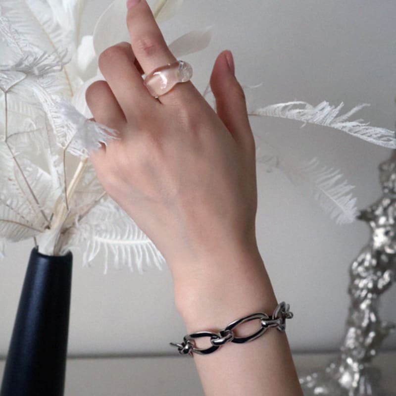 APIOH WAVE CLEAR RING