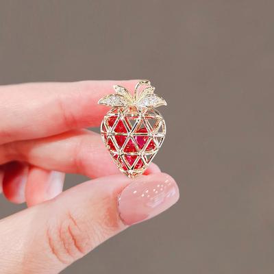 Fashion Fruit Series Hollow Out Sweet Red Strawberry Gift Pin Accessories Bag Brooch