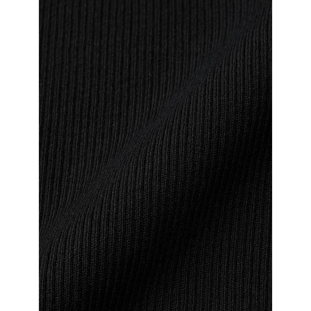 GU by Uniqlo Rib Knit Square Neck Tank Top Model